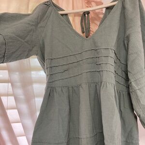 Light Green baby doll shirt/ dress . Puffy sleeves